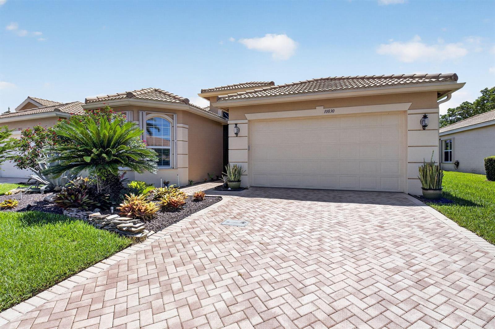 10830 Leaf Bridge Way, Boynton Beach FL 33473 photo 2