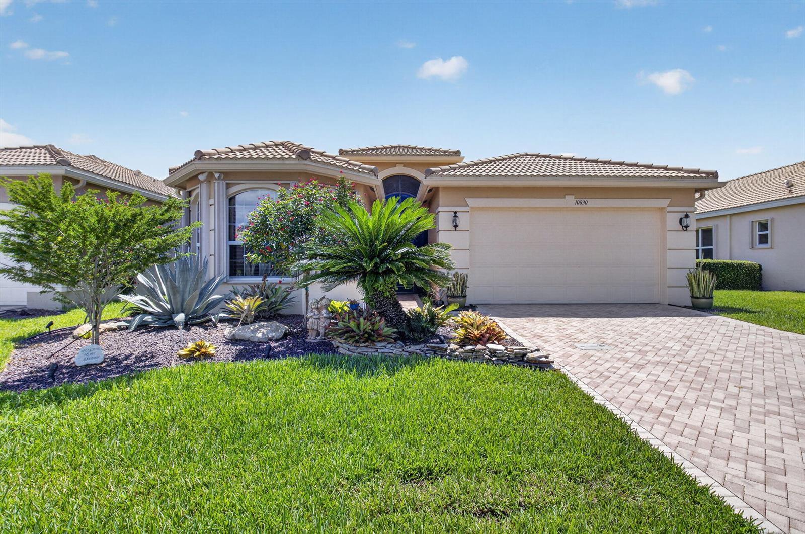 10830 Leaf Bridge Way, Boynton Beach FL 33473