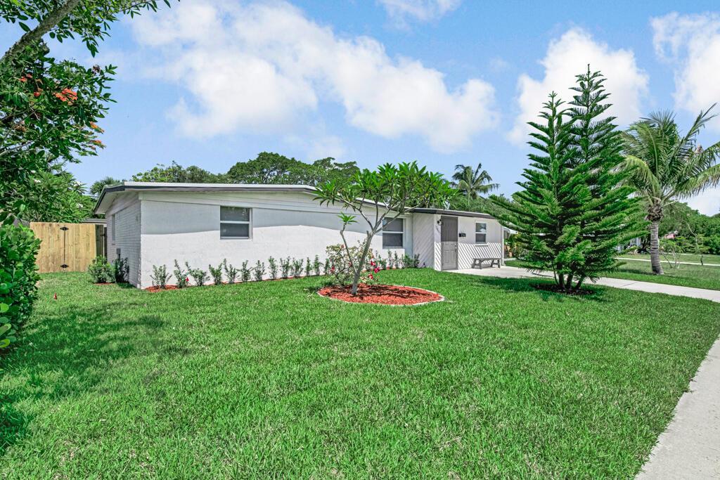 12063 Acapulco Avenue, Palm Beach Gardens FL 33410 photo 4