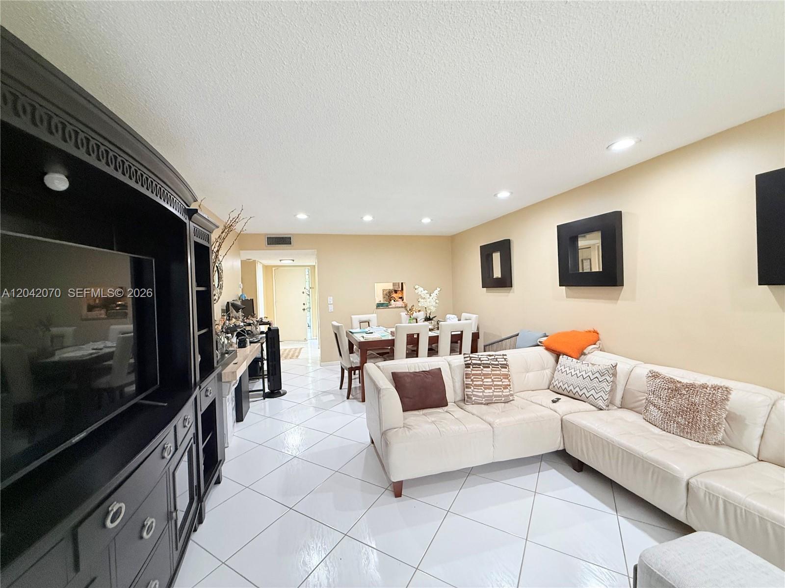 8931 N New River Canal Rd # 2B, Plantation FL 33324 photo 3