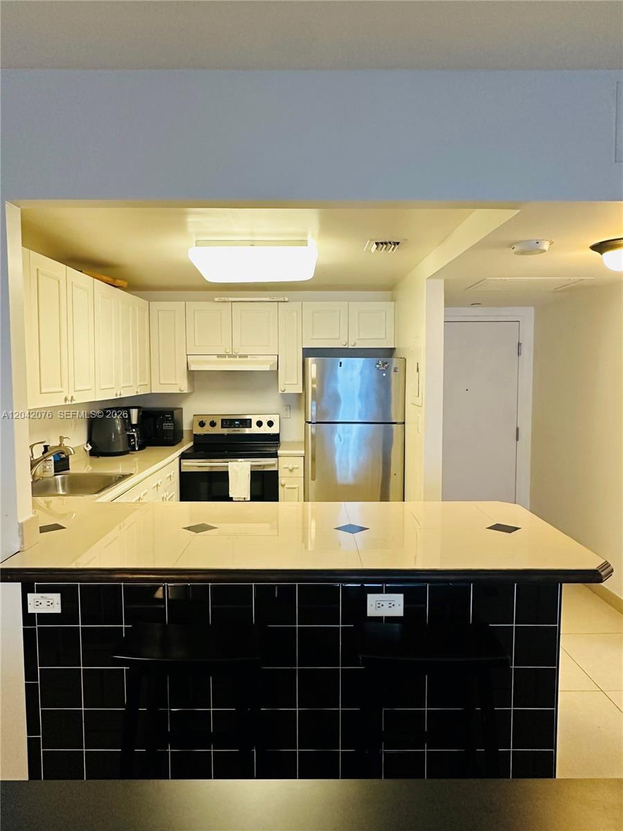 2301 Collins Ave # 420, Miami Beach FL 33139 photo 4