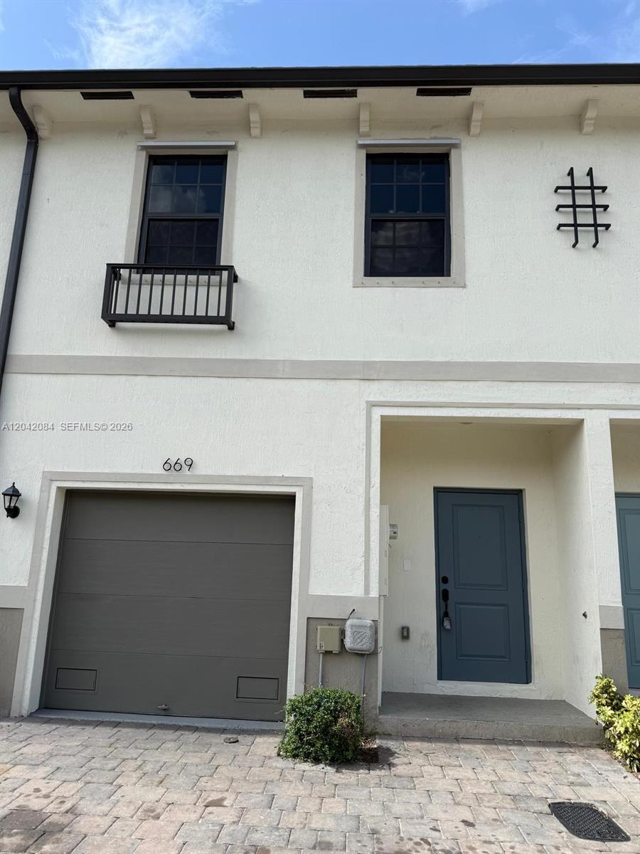 669 SW 11th St, Florida City FL 33034 photo 2