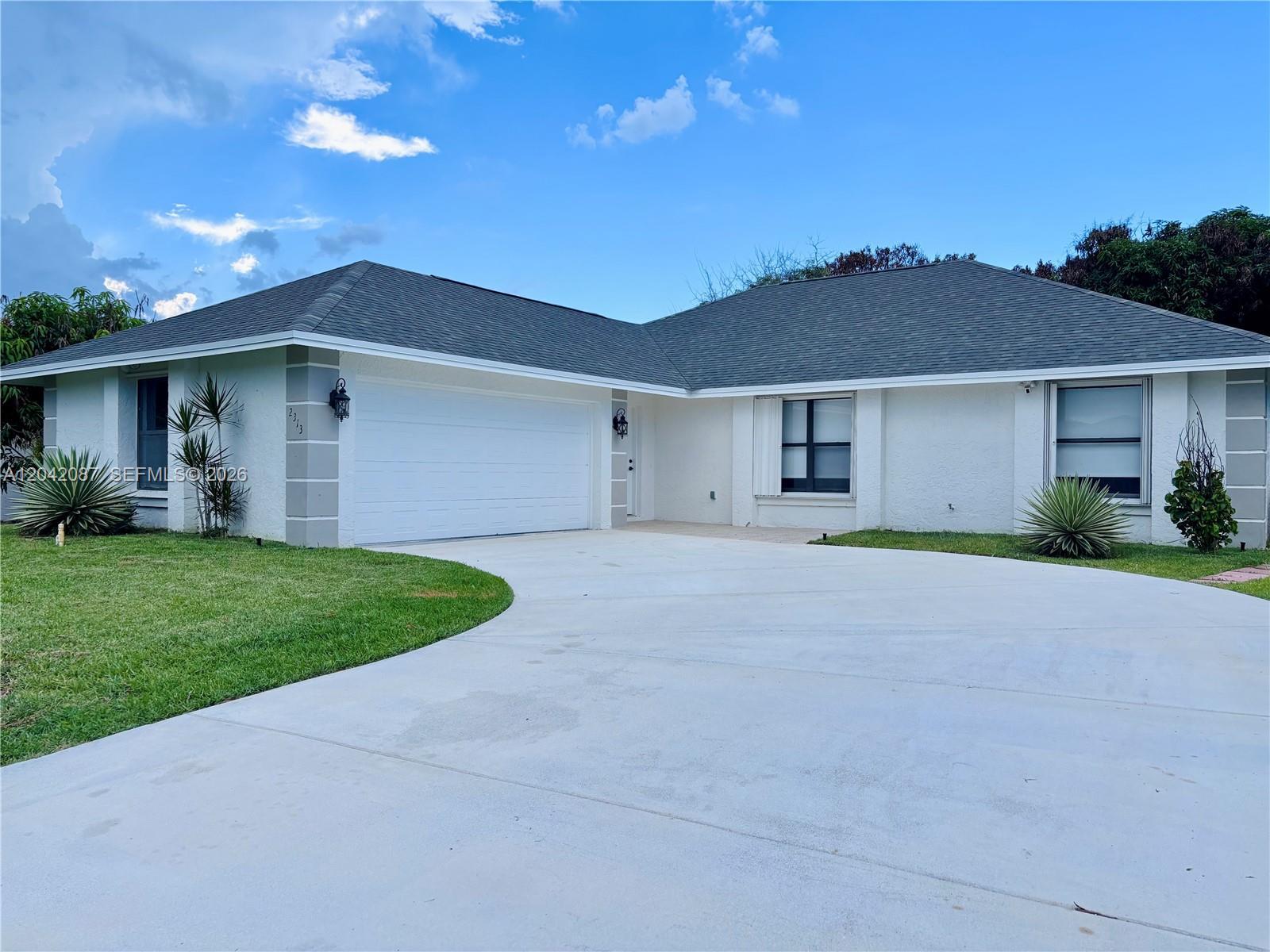 2313 SE Harrington Ave, Port St. Lucie FL 34952