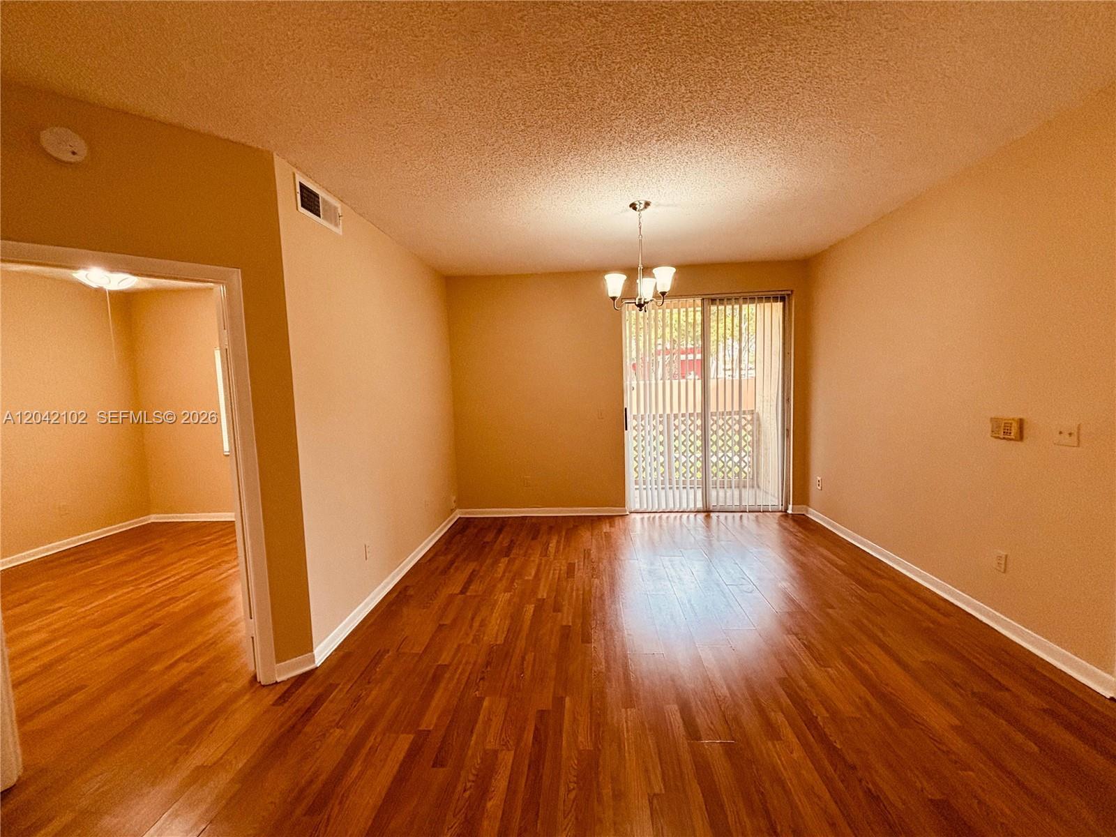 Hialeah, FL 33015 photo 2