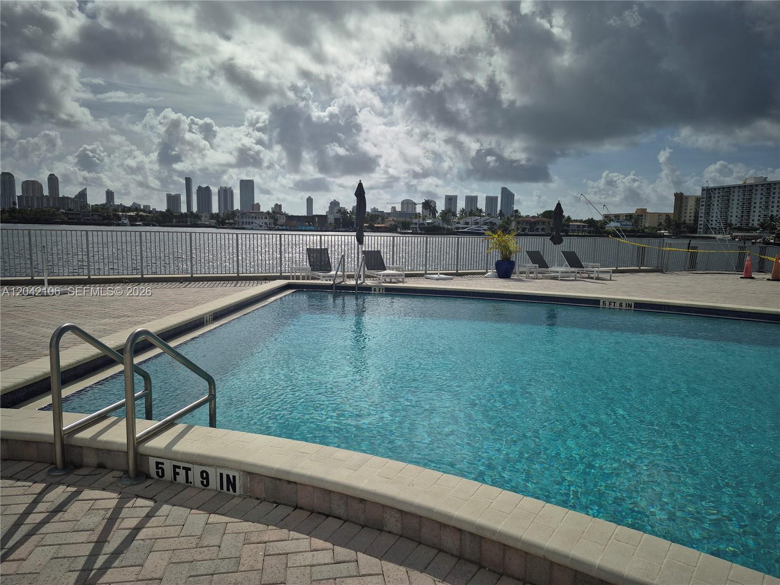 16565 NE 26th Ave # 2E, North Miami Beach FL 33160 photo 2