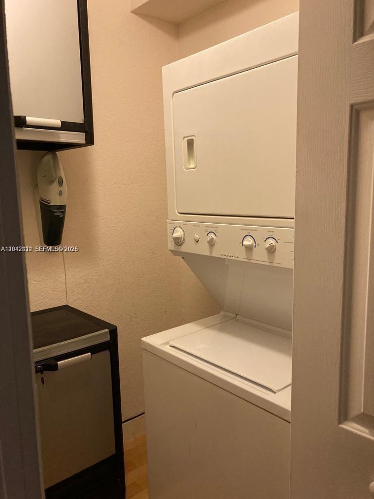 7171 Bay Dr # 9, Miami Beach FL 33141 photo 4