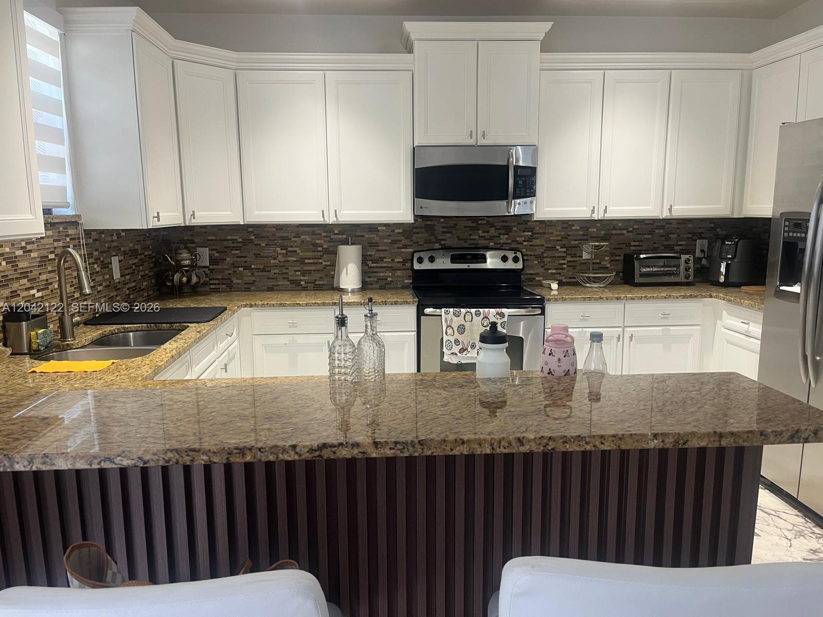 8985 NW 98th Ave, Doral FL 33178 photo 5