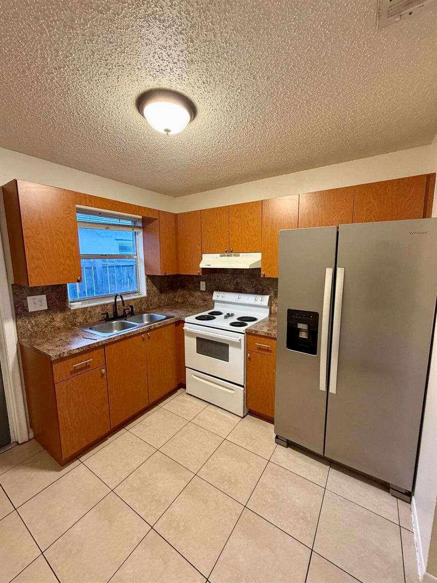 2915 SW 17th Street # b, Fort Lauderdale FL 33312 photo 2