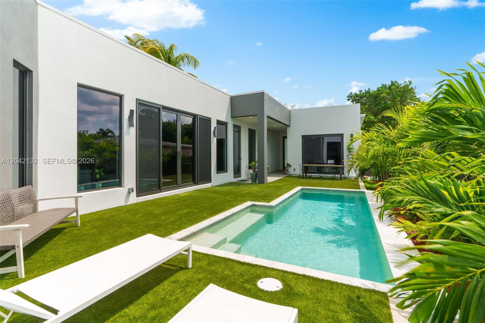 41 NE 24th St, Wilton Manors FL 33305