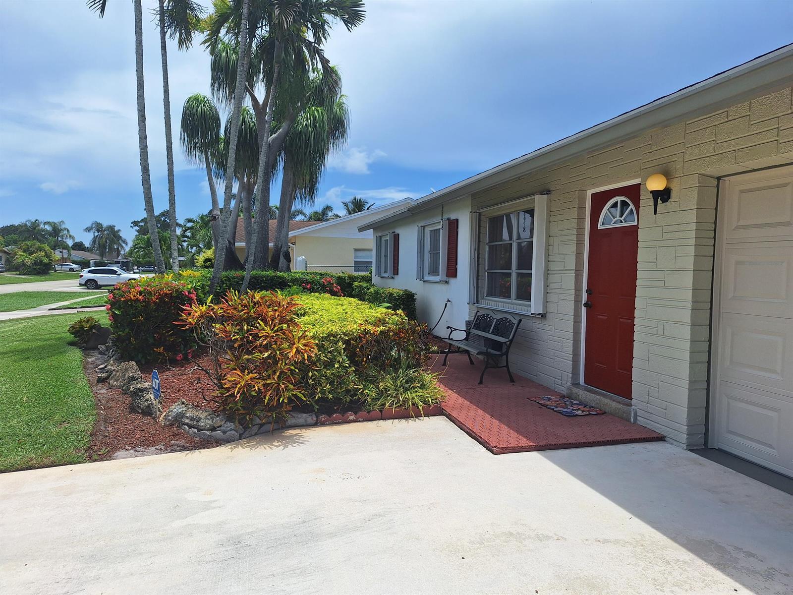 4972 Royal Court S, West Palm Beach FL 33415 photo 4
