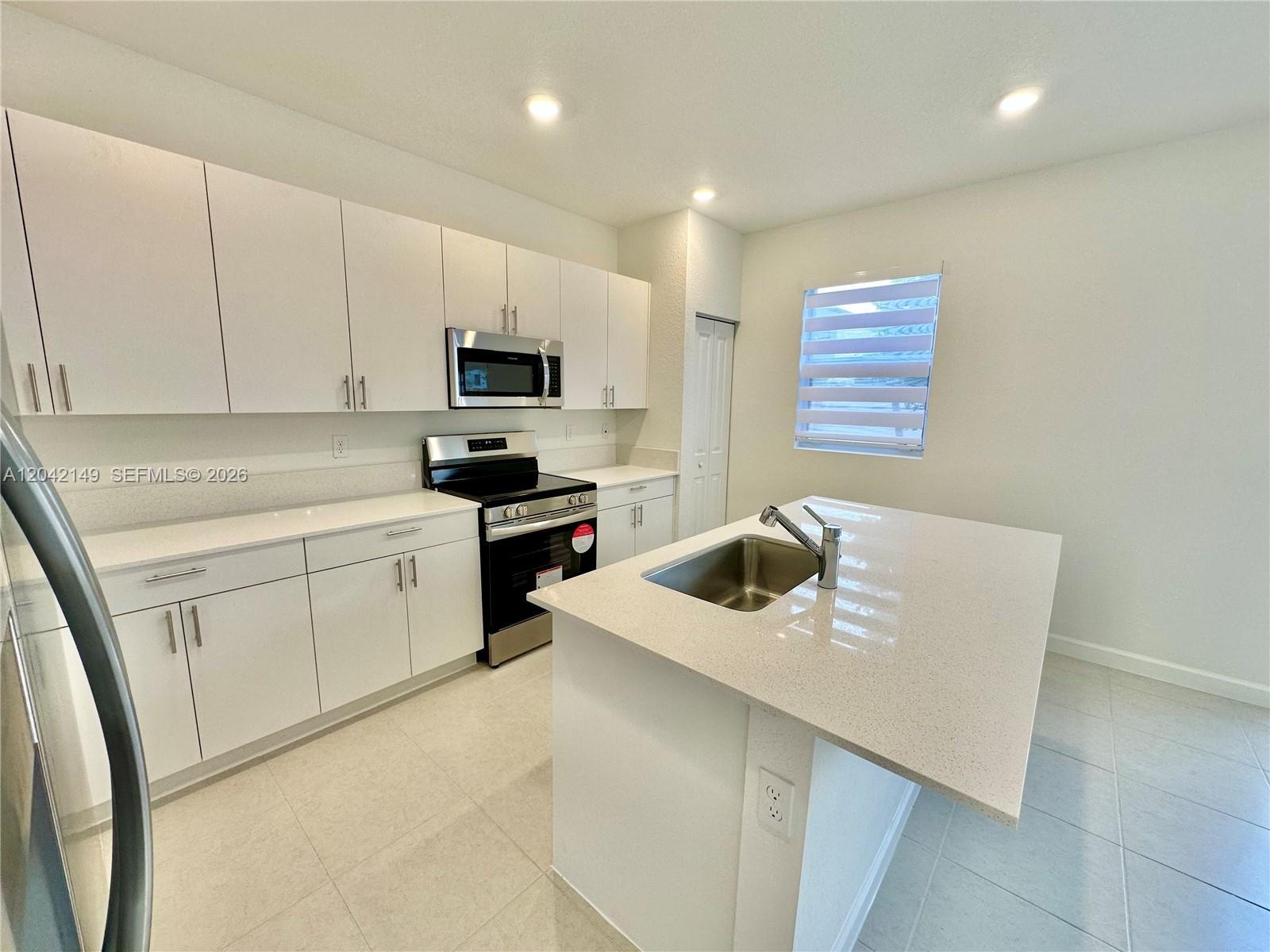 114 SW 184th Pl # 114, Pembroke Pines FL 33029 photo 5