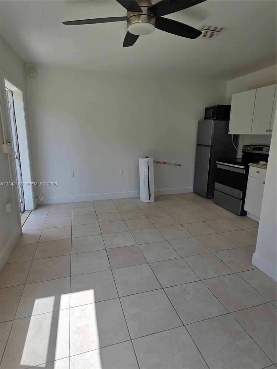 16 Allen Rd, West Park FL 33023 photo 4