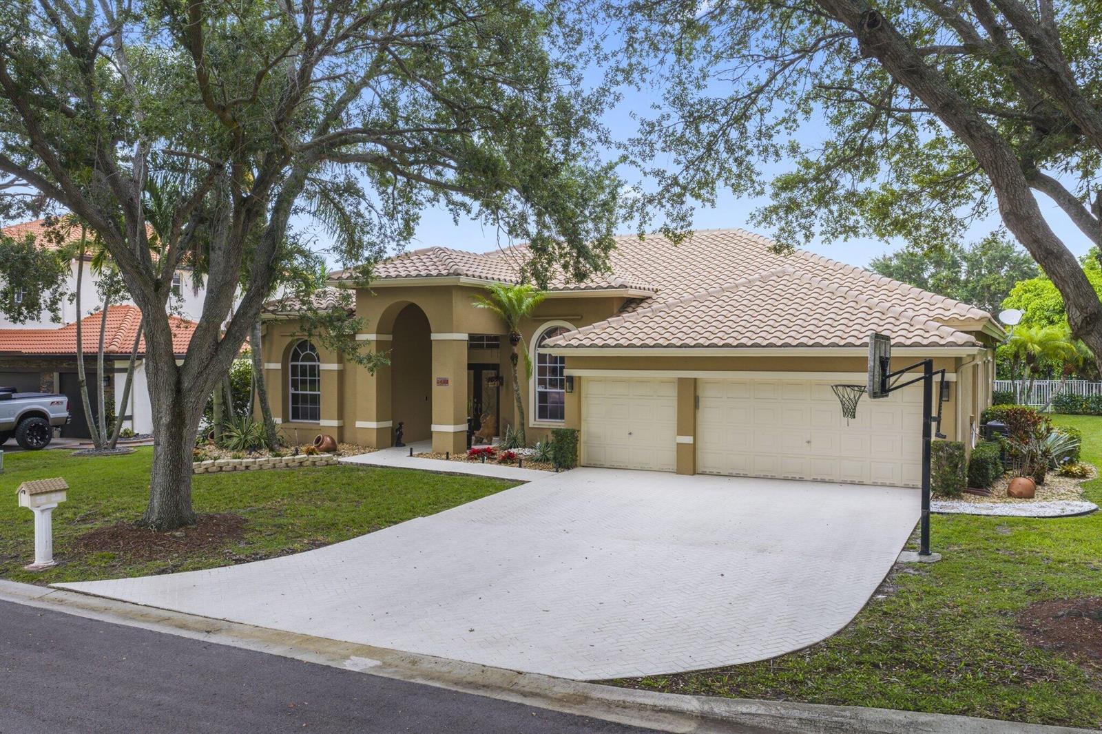 1437 NW 102nd Drive, Coral Springs FL 33071 photo 2