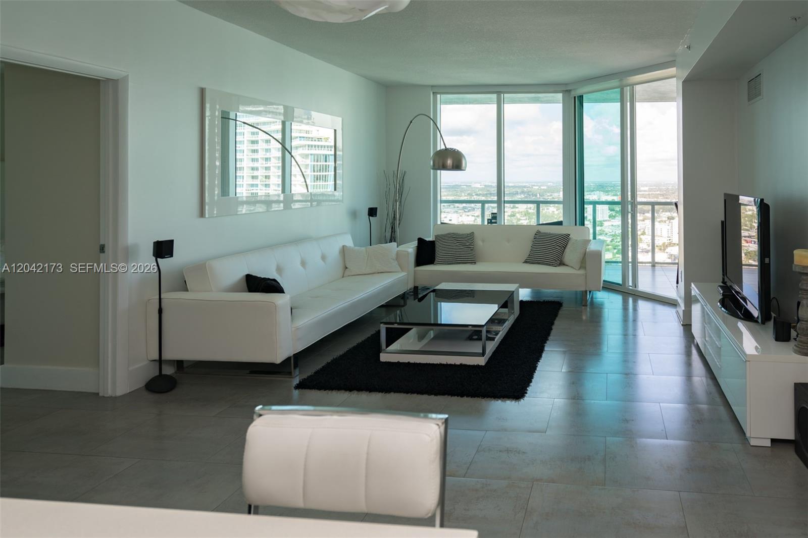 Miami, FL 33132 photo 2