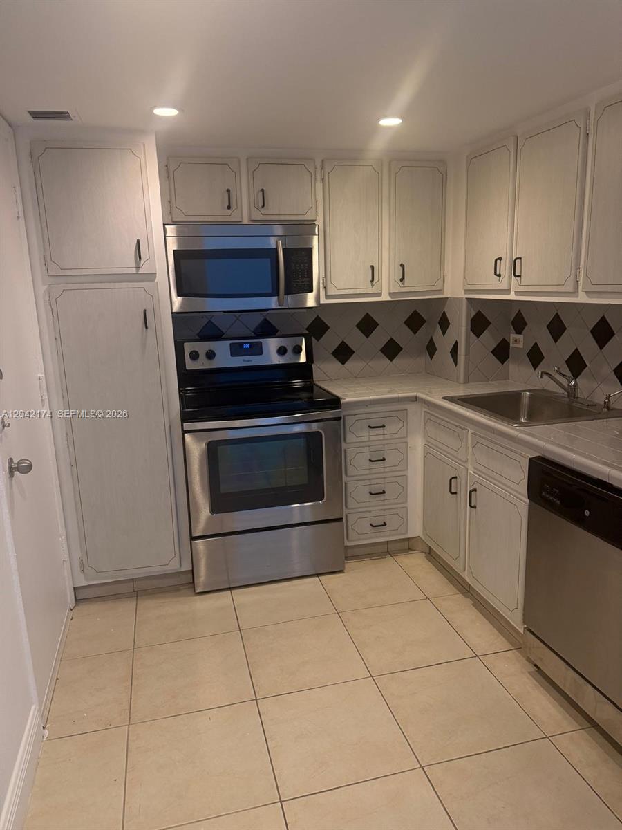5005 Collins Ave # 1104, Miami Beach FL 33140 photo 5