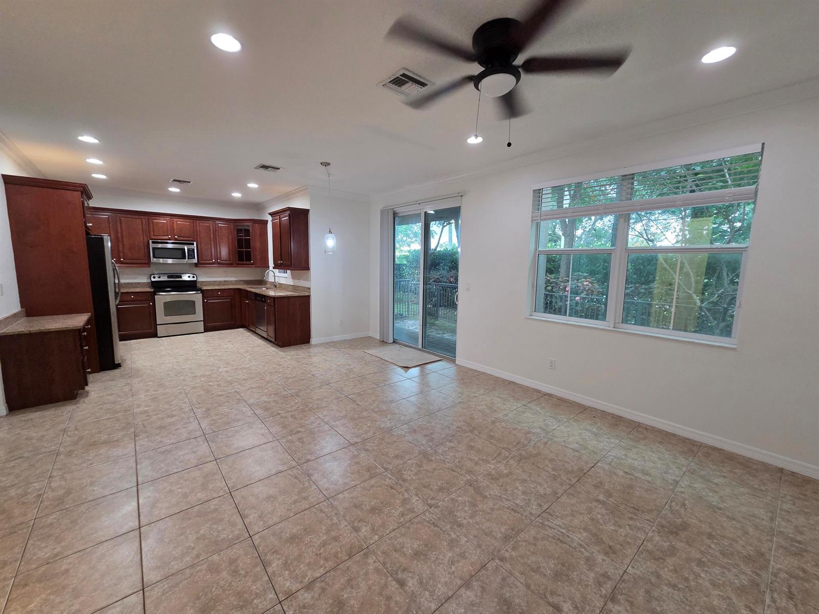4507 Mediterranean Circle, West Palm Beach FL 33418 photo 4