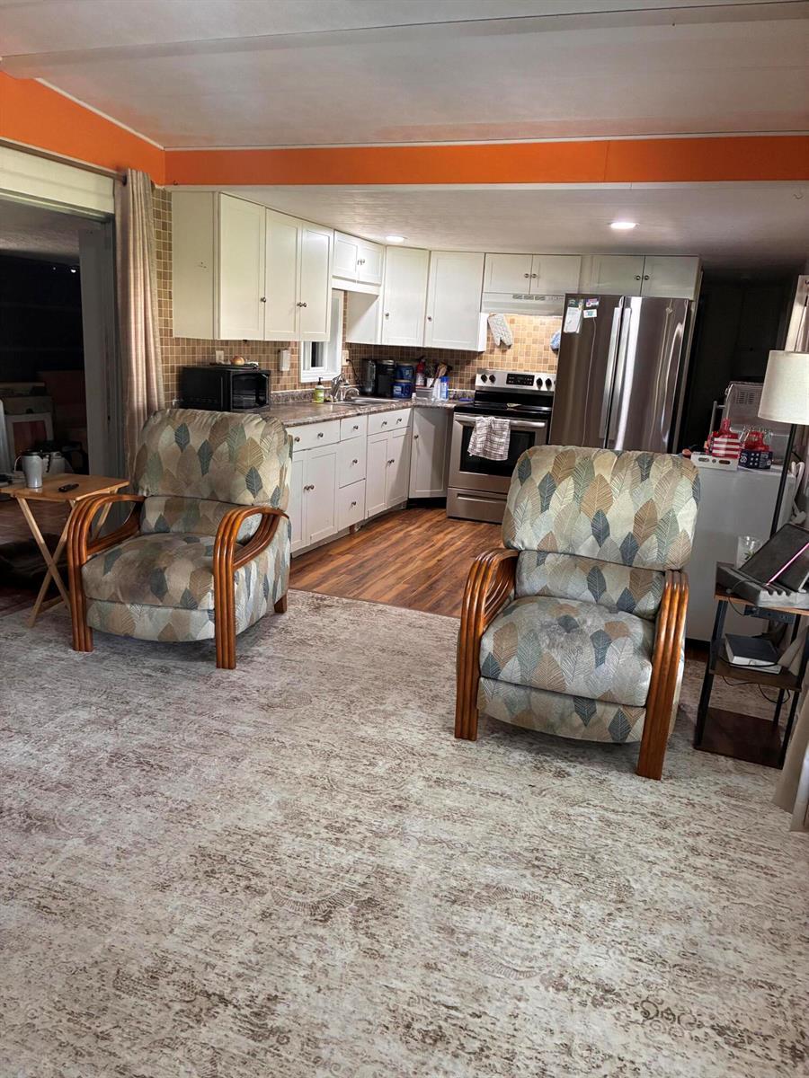 8268 SE Swan Avenue, Hobe Sound FL 33455 photo 5