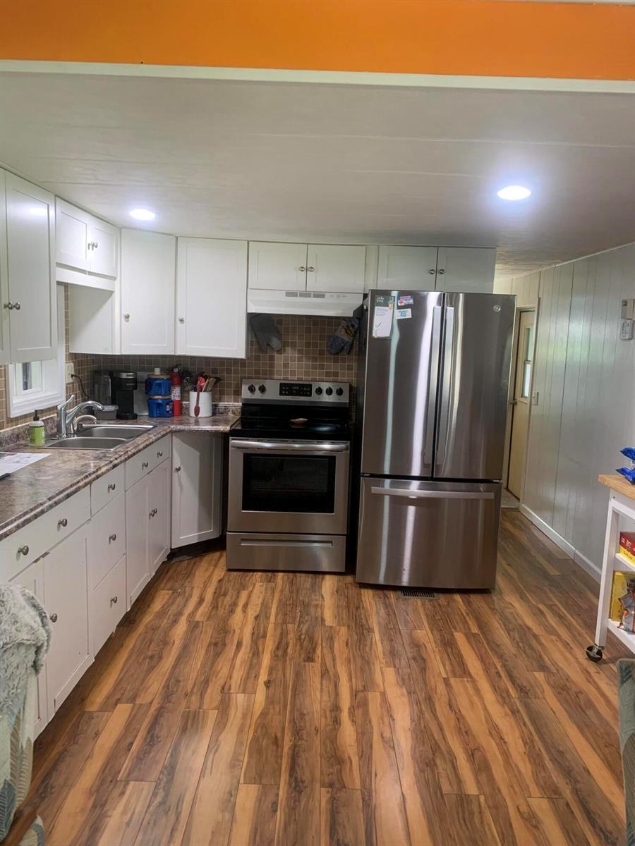 8268 SE Swan Avenue, Hobe Sound FL 33455 photo 4