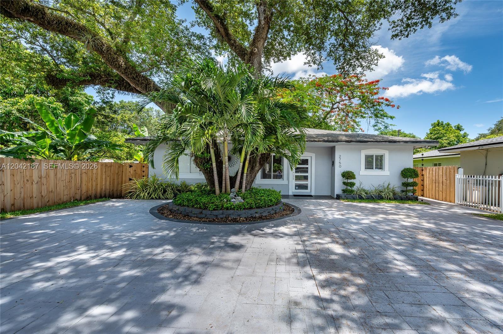 2750 NW 170th St, Miami Gardens FL 33056 photo 2