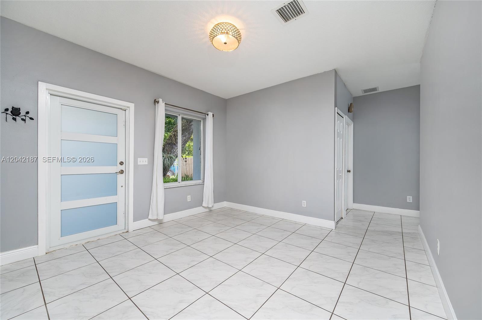 2750 NW 170th St, Miami Gardens FL 33056 photo 5