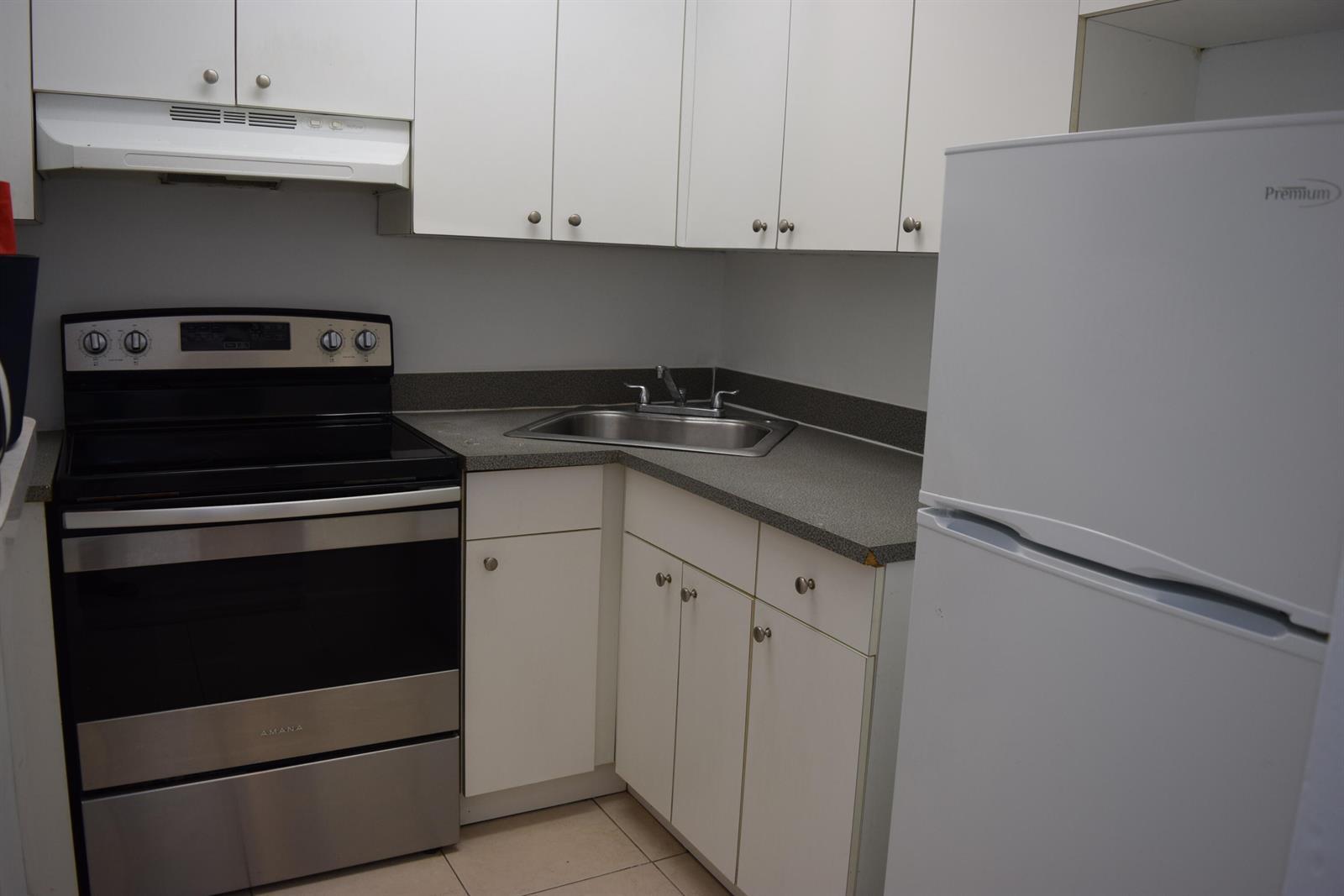 151 SE 6th Avenue Apt 14, Pompano Beach FL 33060 photo 3