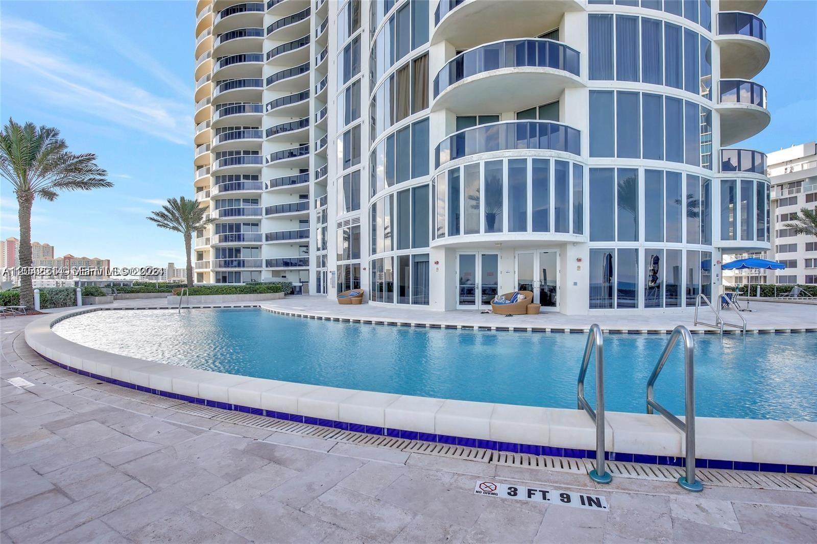 17201 Collins Ave+Den # 803, Sunny Isles Beach FL 33160