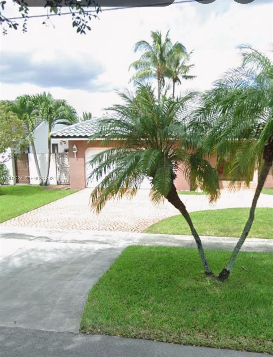 1281 Redbird Ave, Miami Springs FL 33166