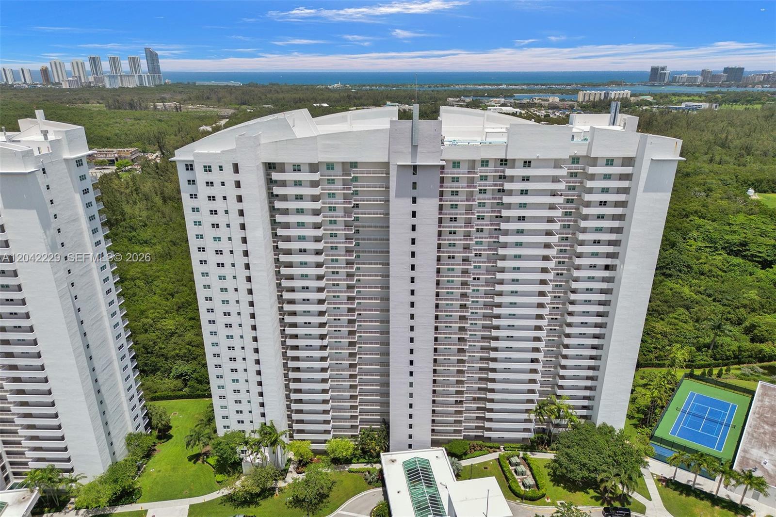 15051 Royal Oaks Ln # 2601, North Miami FL 33181 photo 3