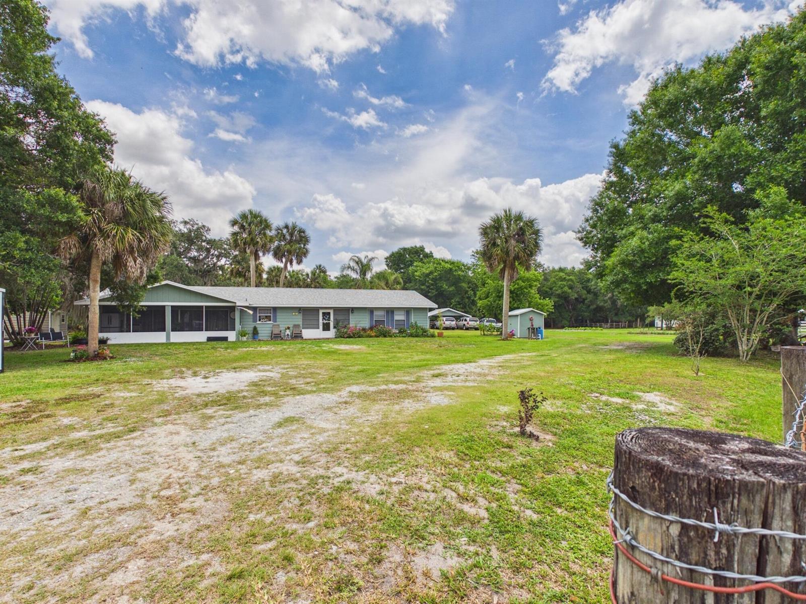 220 SW 67th Drive, Okeechobee FL 34974 photo 3