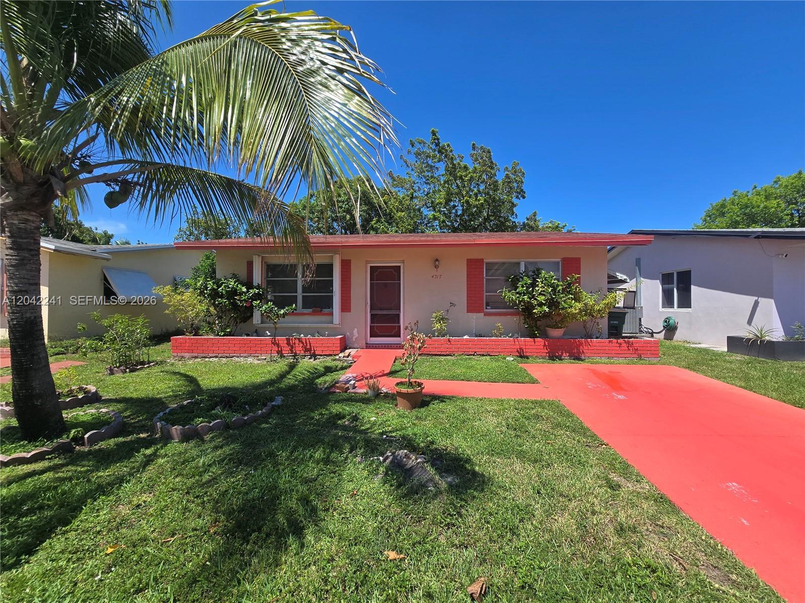 4717 NW 50th St, Tamarac FL 33319