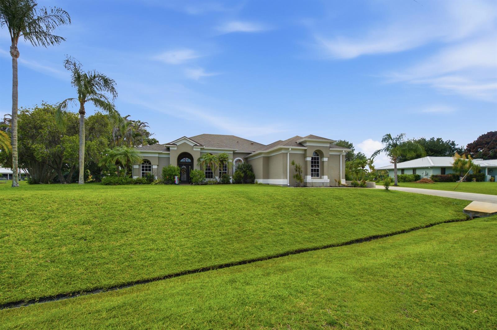2598 SE Hamden Road, Port St. Lucie FL 34952 photo 2
