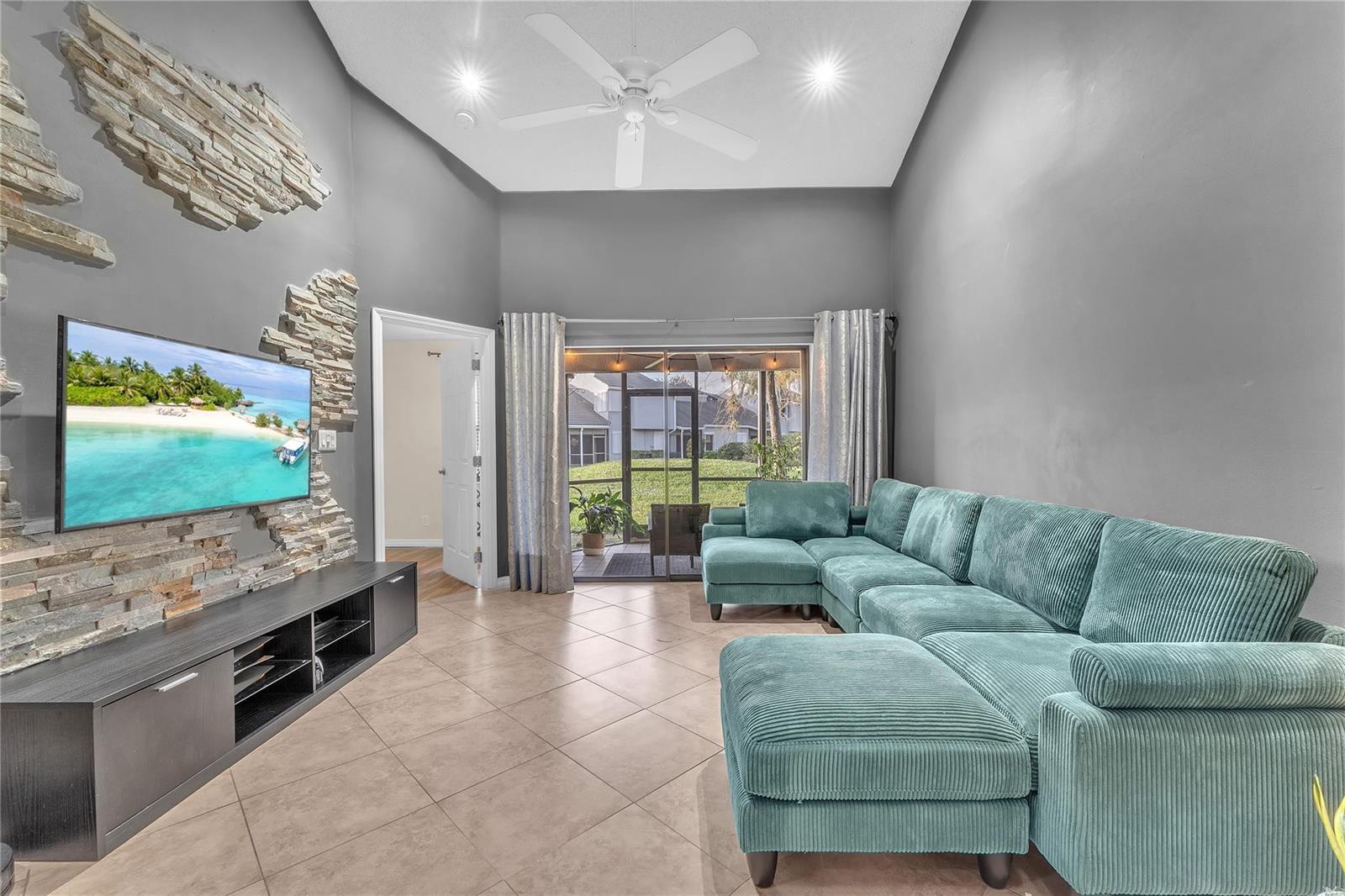 8407 NW 78th Court, Tamarac FL 33321 photo 4