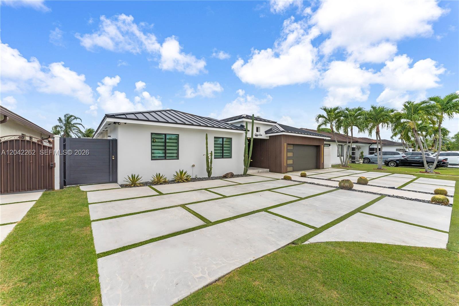 12772 SW 209th St, Miami FL 33177 photo 2
