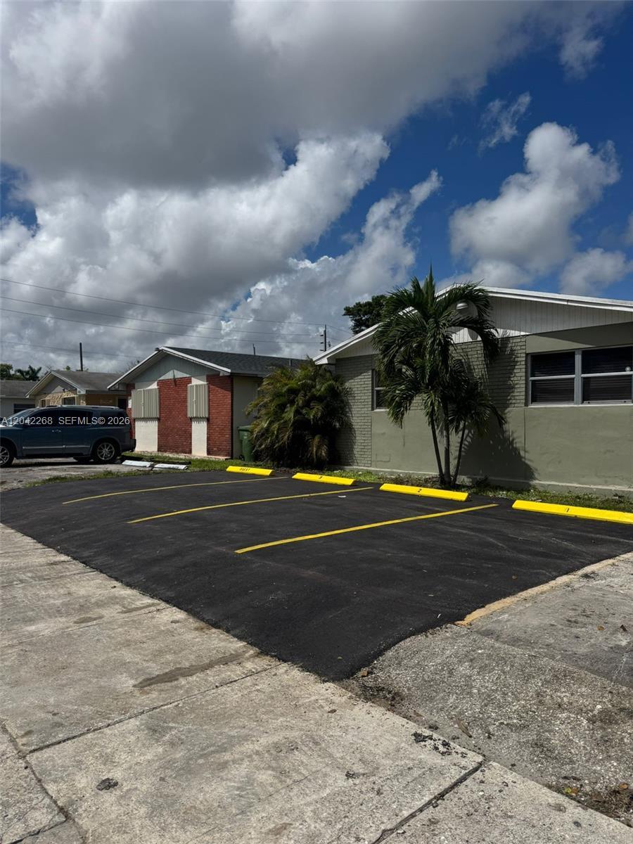 844 SW 10th St # 3, Hallandale Beach FL 33009 photo 2