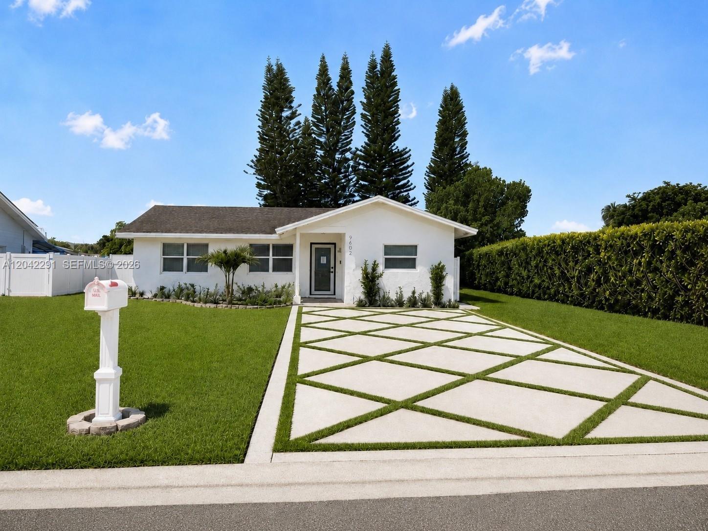 9602 NW 80th Pl, Tamarac FL 33321