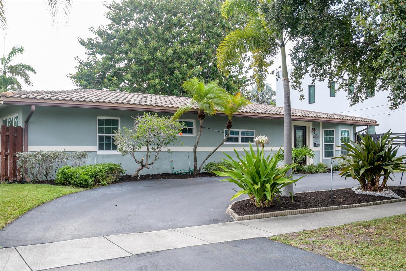 4931 NE 27th Avenue, Lighthouse Point FL 33064 photo 2