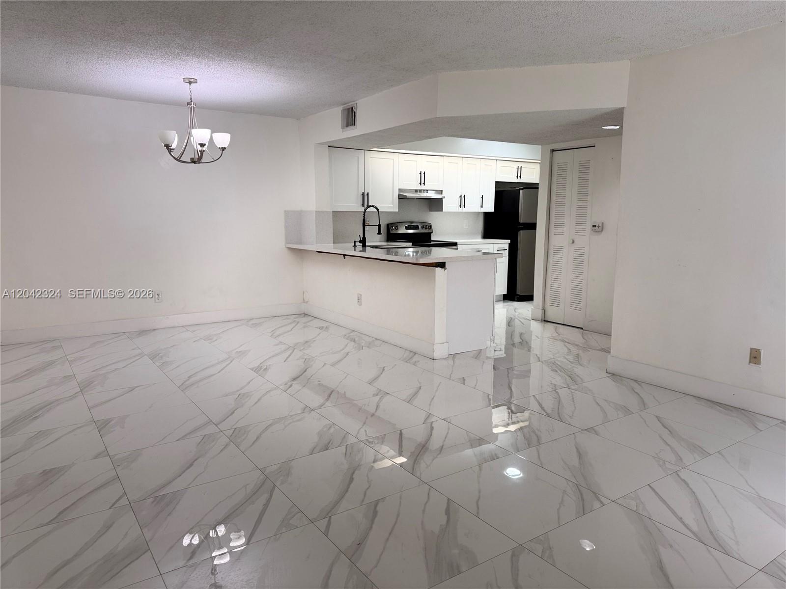 18830 NW 57th Ave # 106, Hialeah FL 33015