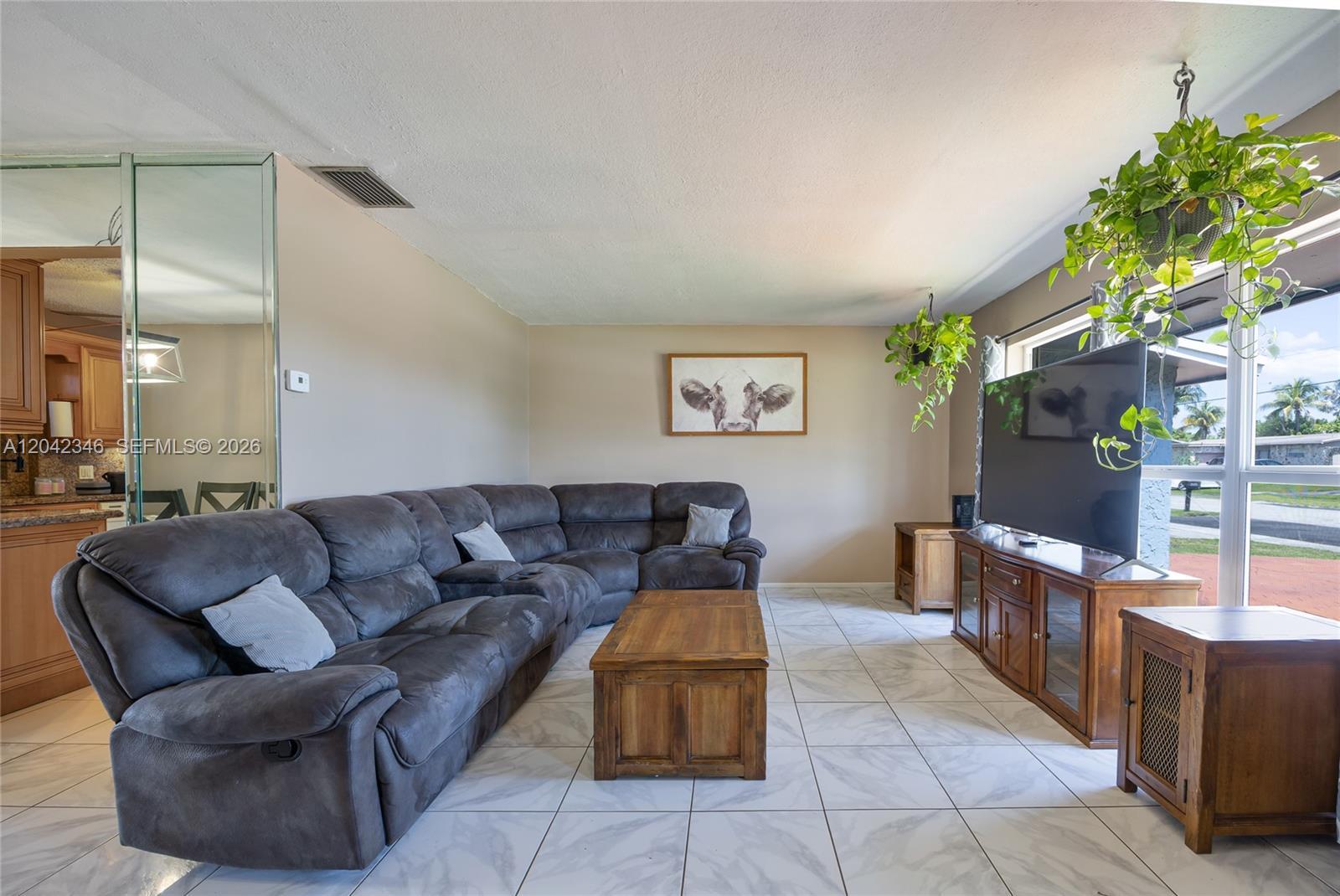 8350 NW 27th Pl, Sunrise FL 33322 photo 4