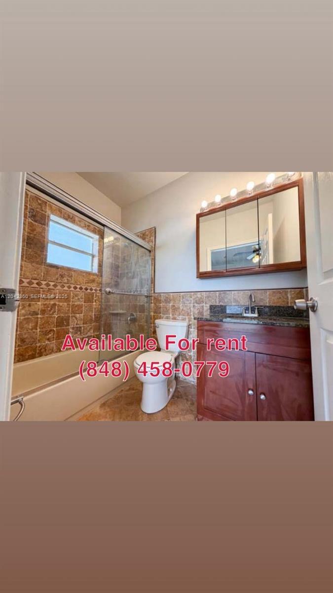 453 N Deerfield Ave, Deerfield Beach FL 33441 photo 4
