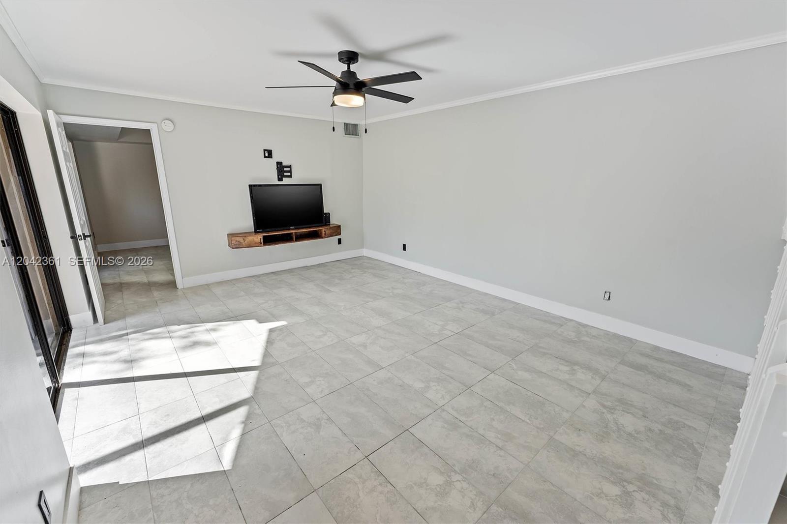 11867 SW 13th Ct, Davie FL 33325 photo 5