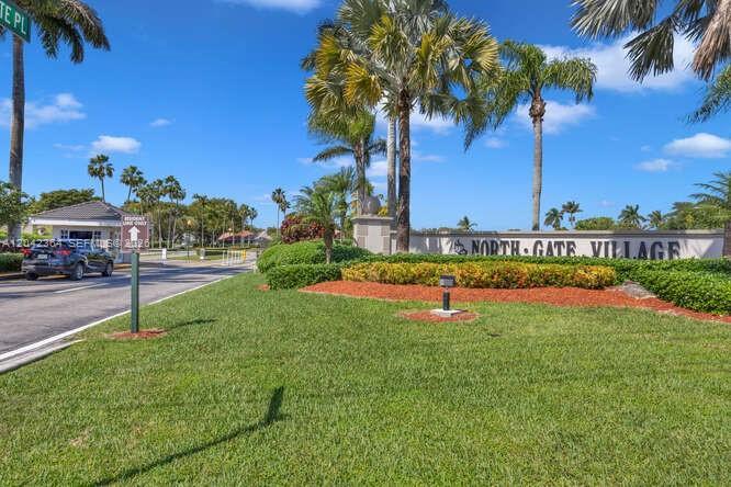 2405 SE 5th Ct, Homestead FL 33033 photo 2