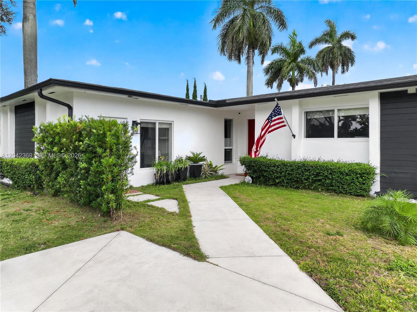 121 NE 18th St, Homestead FL 33030 photo 4