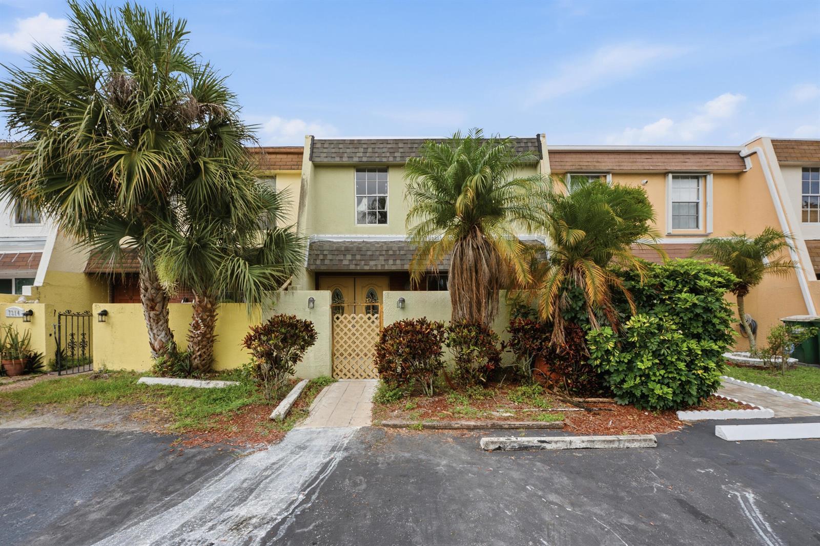 7318 NW 75th Street, Tamarac FL 33321