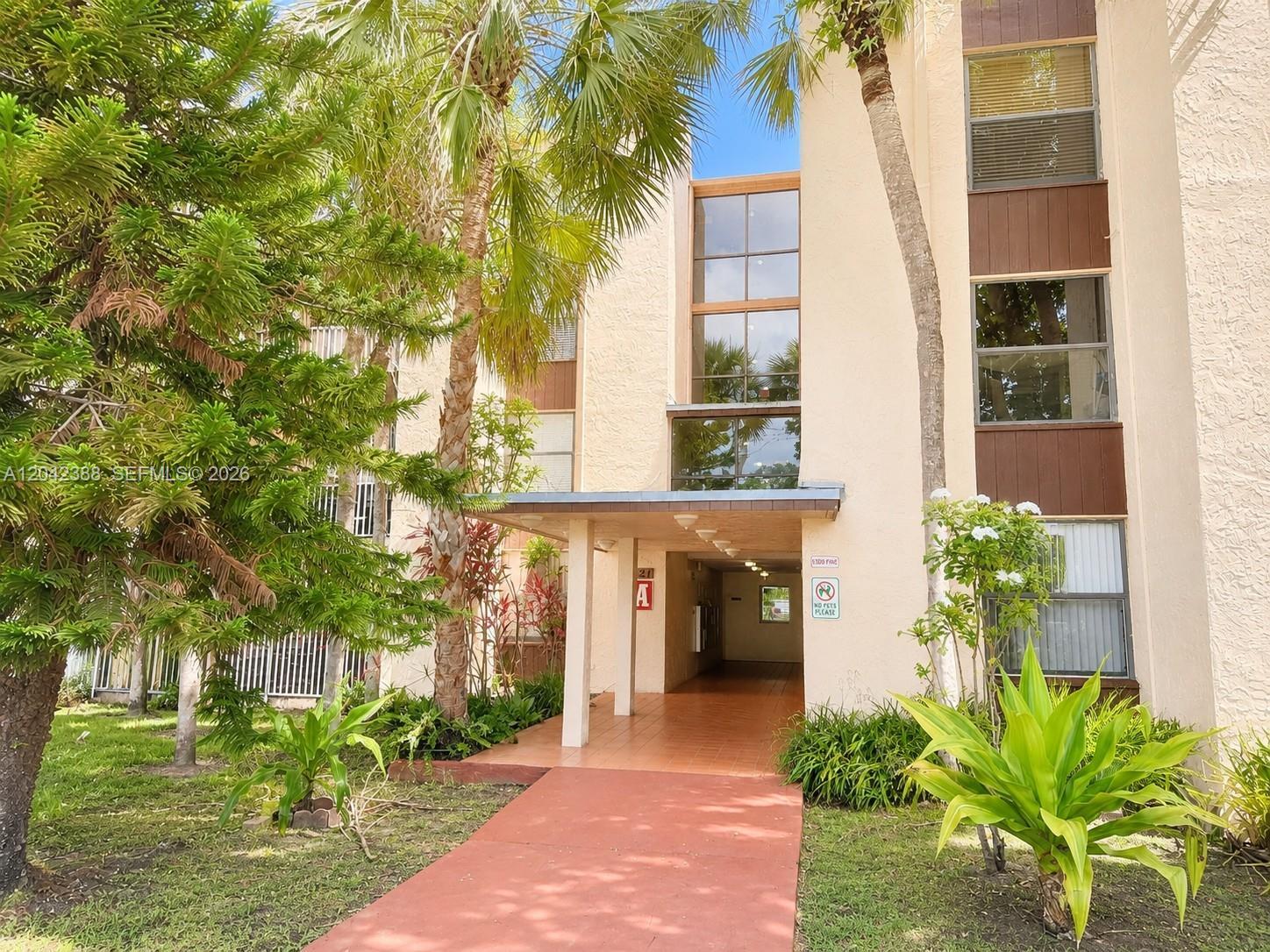 14421 N Kendall Dr # 403M, Miami FL 33186