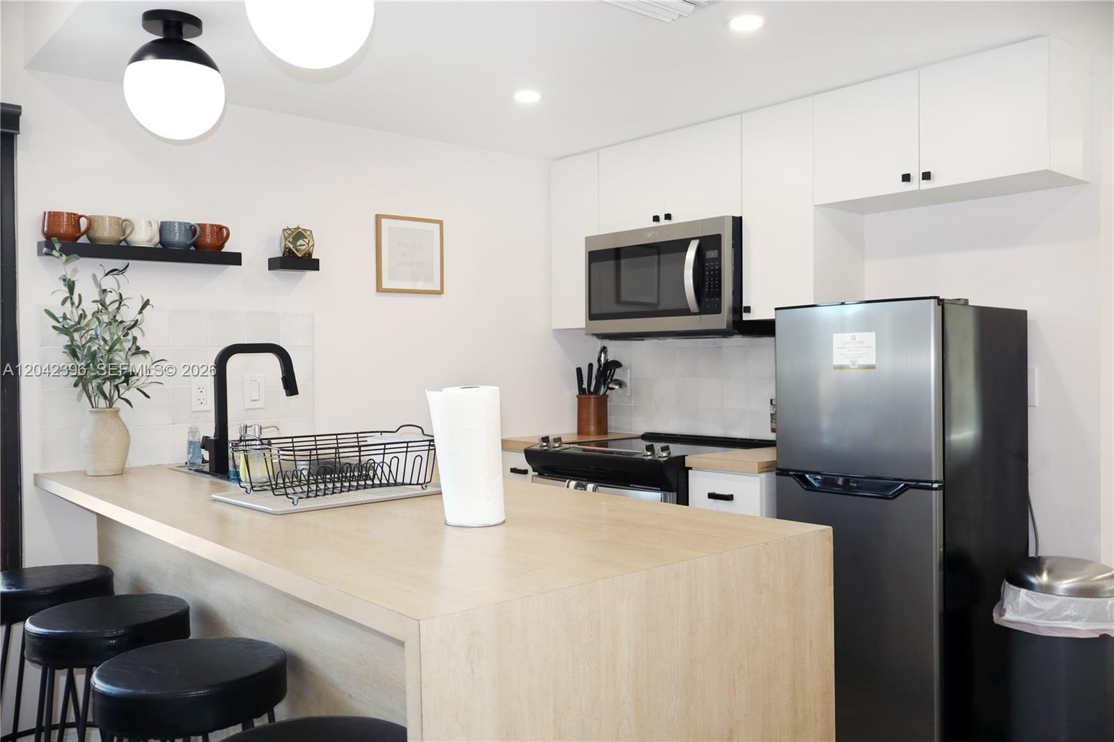 1240 NE 17th Ave # 1, Fort Lauderdale FL 33304 photo 4