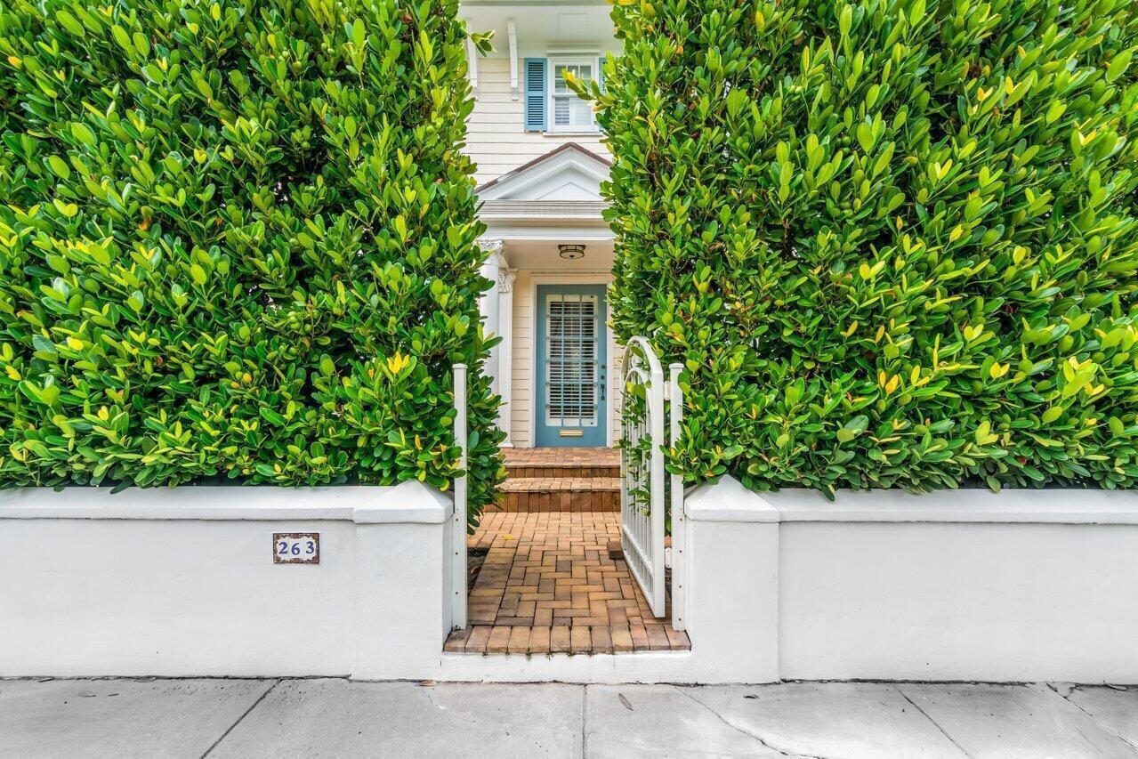 263 Park Avenue, Palm Beach FL 33480 photo 3