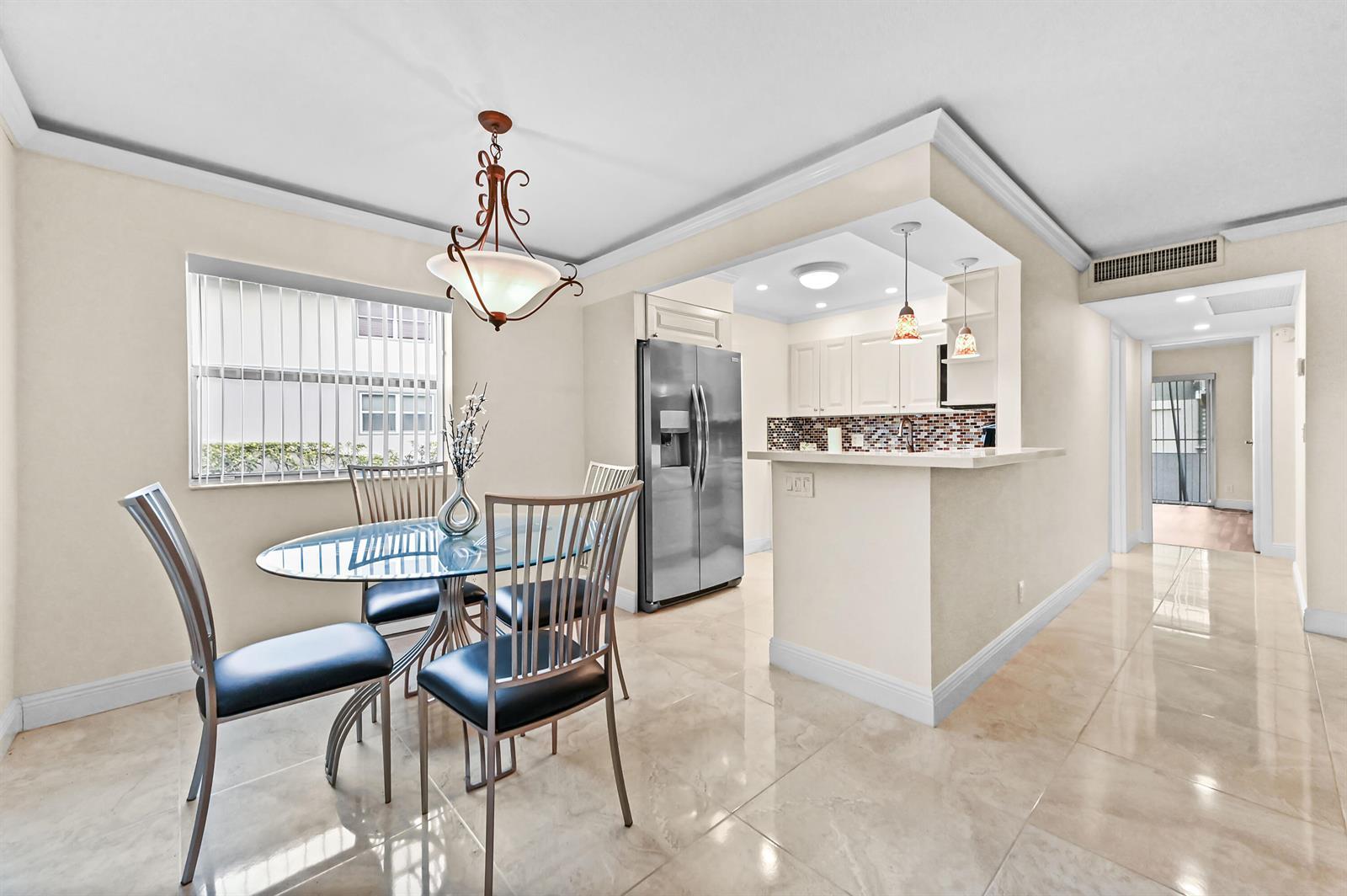 205 Flanders E, Delray Beach FL 33484 photo 2