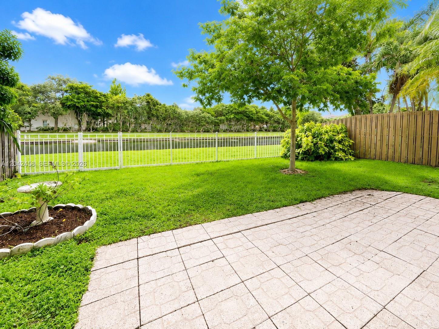 10750 NW 10th St, Plantation FL 33322 photo 2
