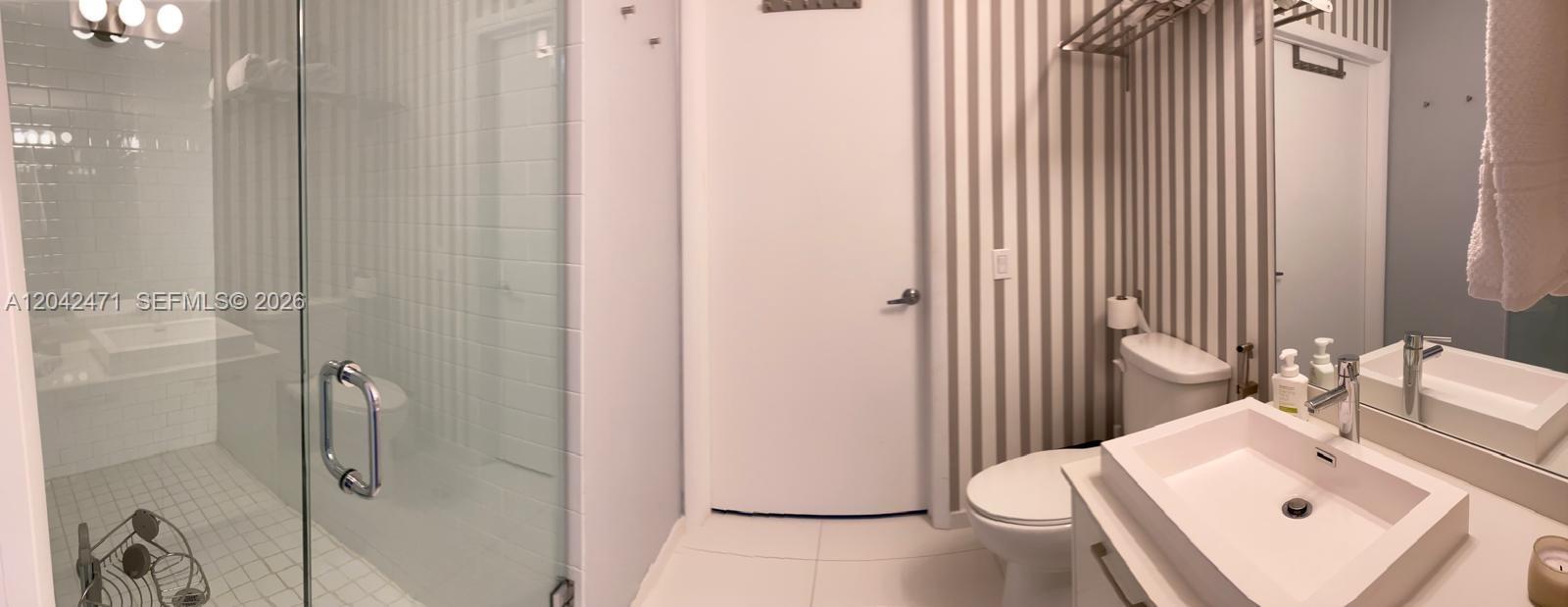 151 SE 1st St # 2401, Miami FL 33131 photo 5