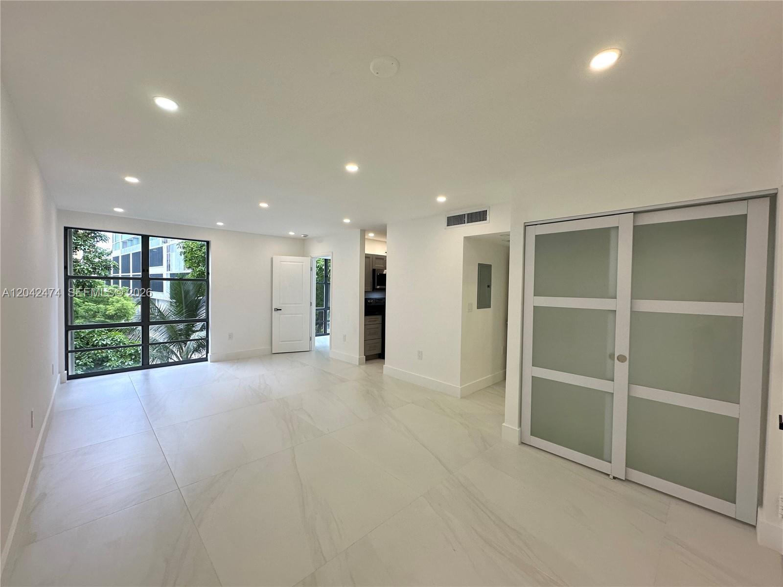 17620 Atlantic Blvd # 310, Sunny Isles Beach FL 33160